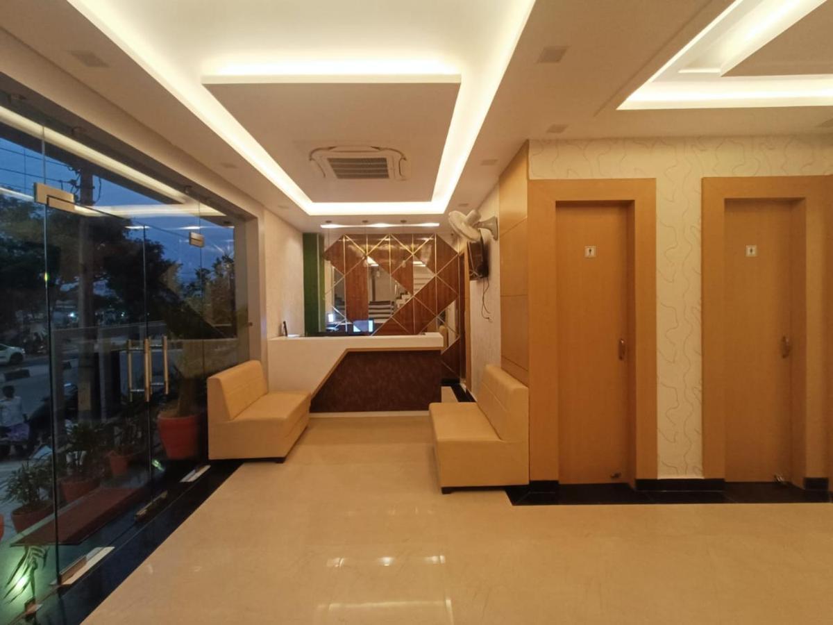 לקנאו Hotel Royal Casa מראה חיצוני תמונה