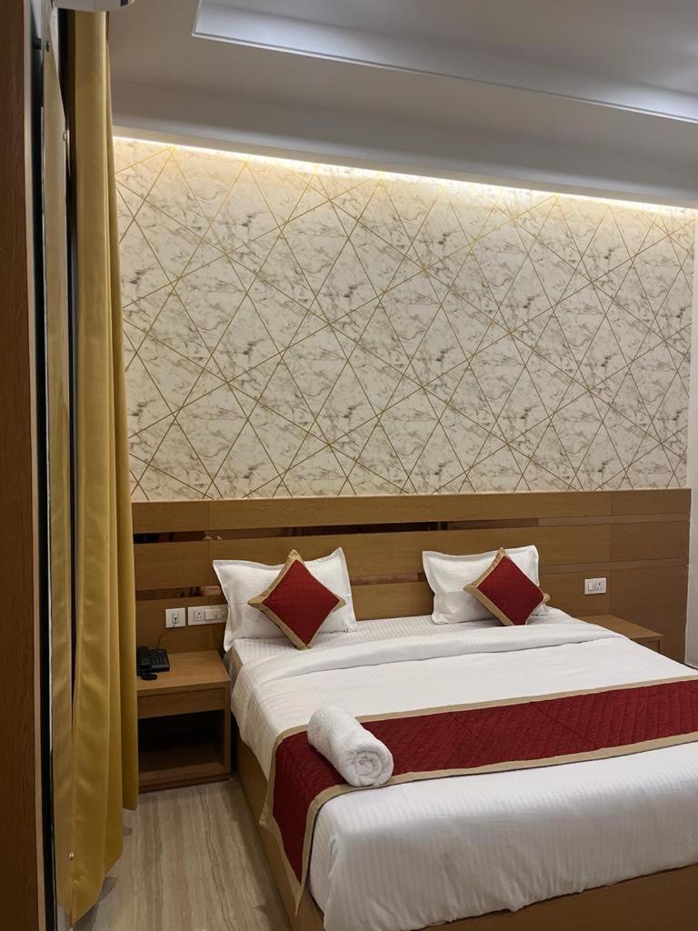 לקנאו Hotel Royal Casa מראה חיצוני תמונה