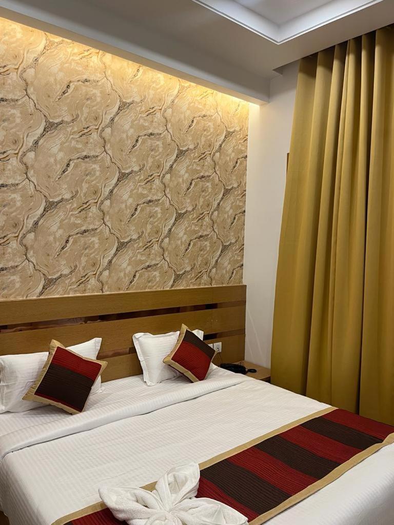 לקנאו Hotel Royal Casa מראה חיצוני תמונה