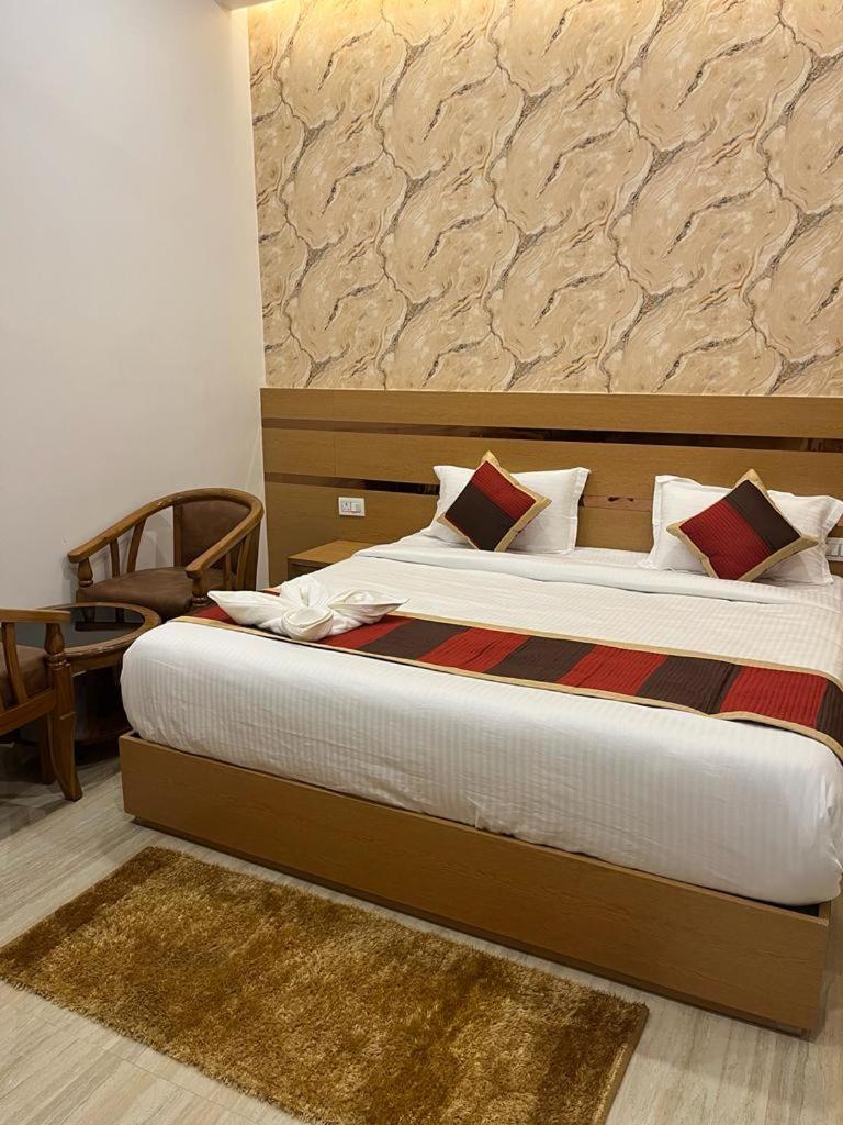 לקנאו Hotel Royal Casa מראה חיצוני תמונה