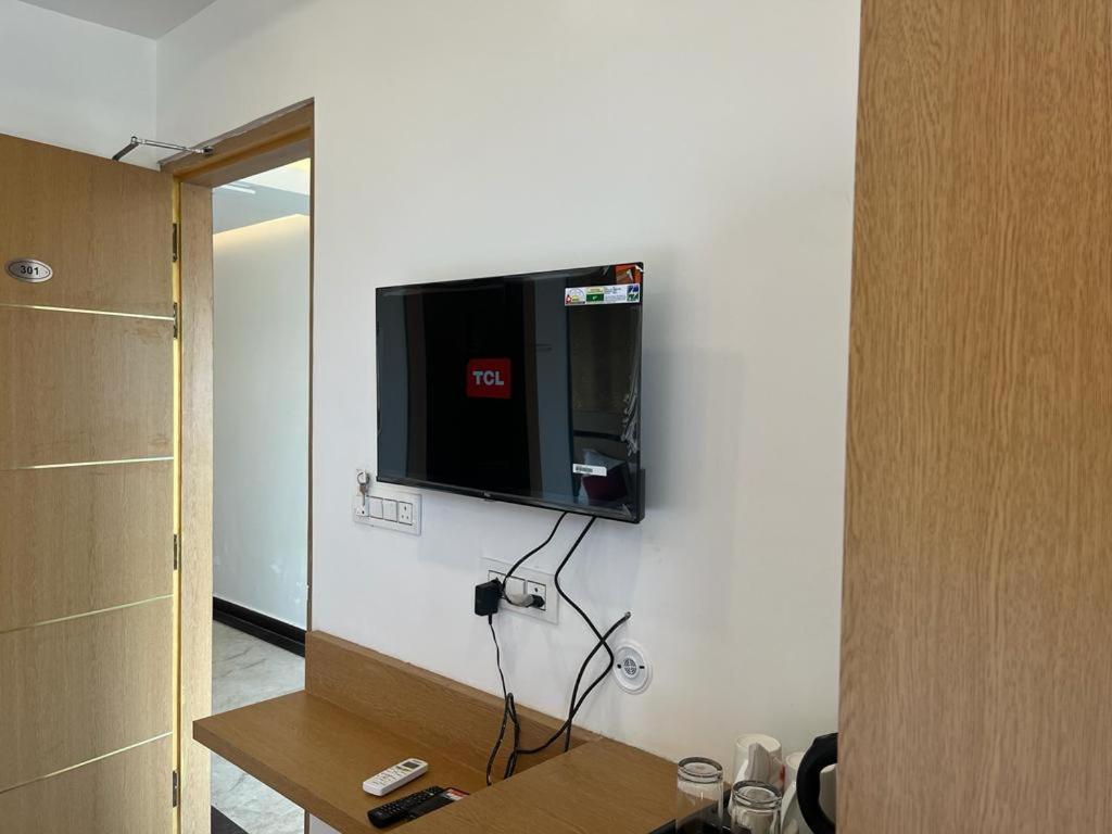 לקנאו Hotel Royal Casa מראה חיצוני תמונה