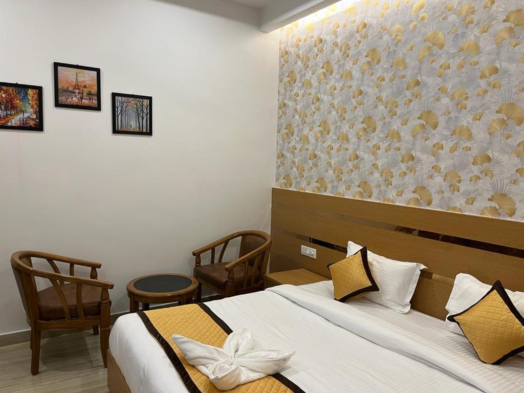 לקנאו Hotel Royal Casa מראה חיצוני תמונה