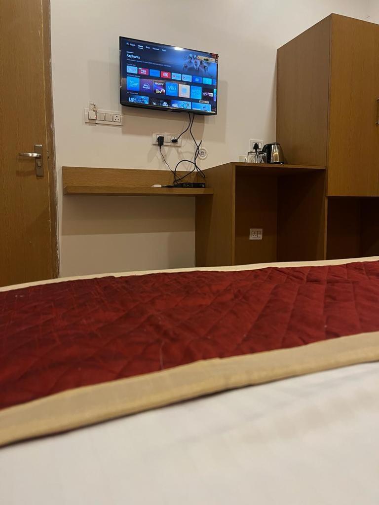 לקנאו Hotel Royal Casa מראה חיצוני תמונה