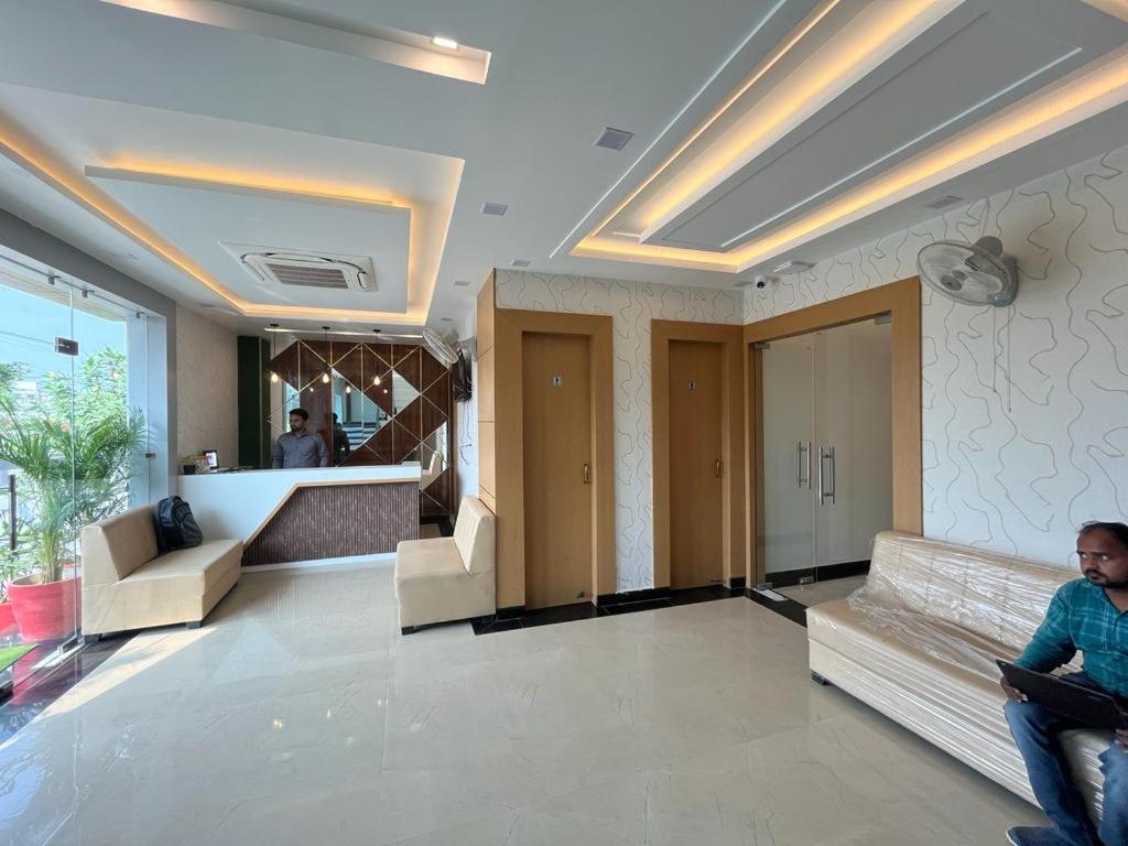 לקנאו Hotel Royal Casa מראה חיצוני תמונה