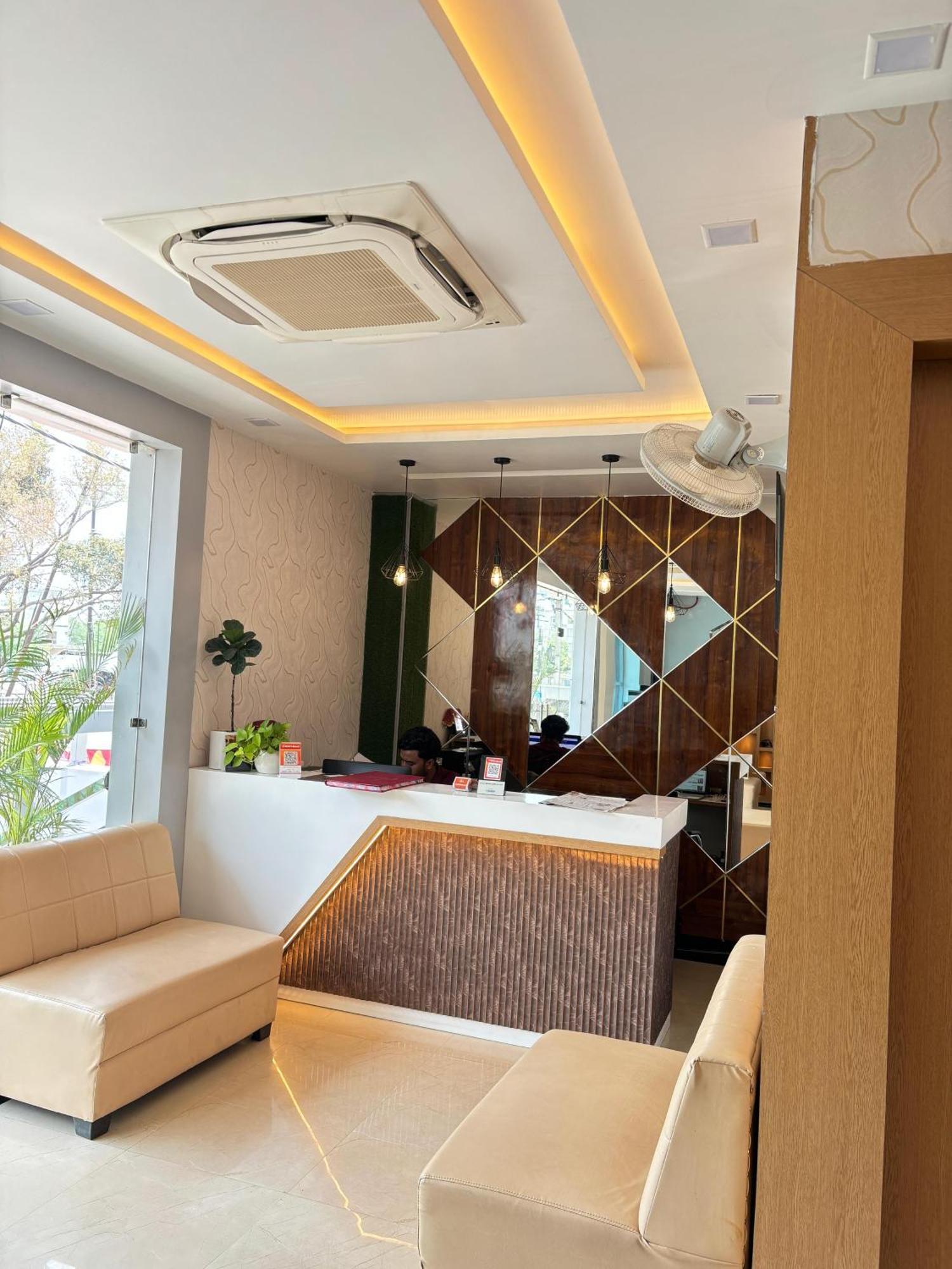 לקנאו Hotel Royal Casa מראה חיצוני תמונה