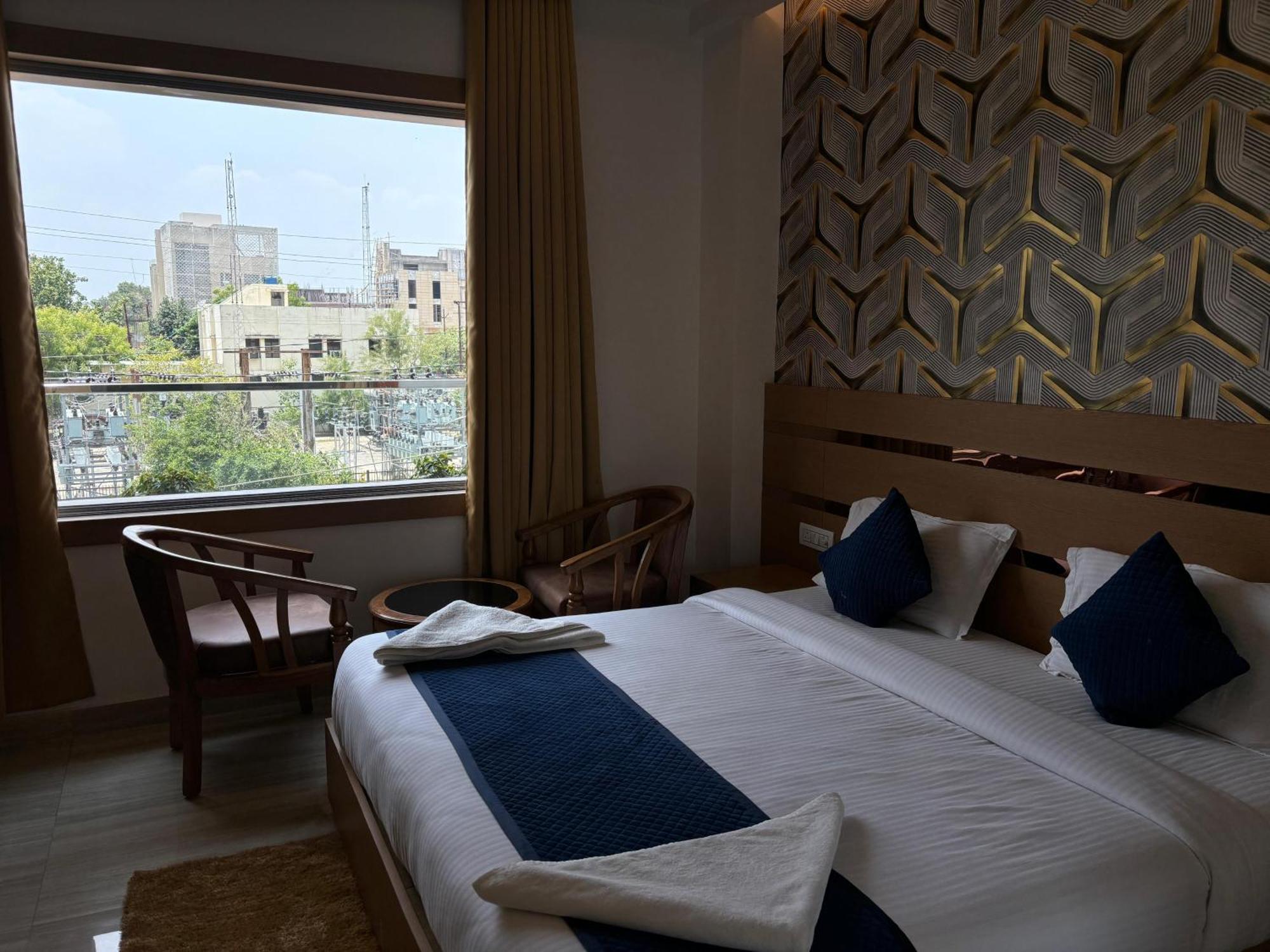 לקנאו Hotel Royal Casa מראה חיצוני תמונה