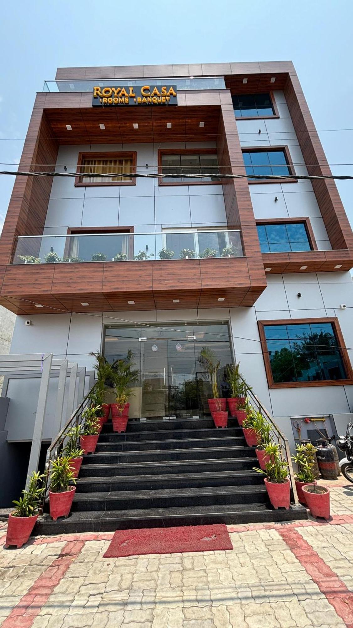 לקנאו Hotel Royal Casa מראה חיצוני תמונה